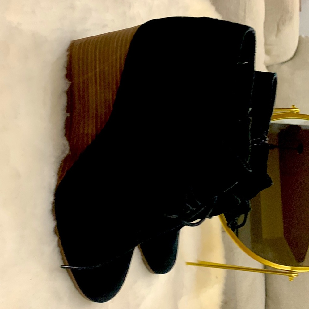 Lucky Brand boot size 10 - Picture 2 of 5